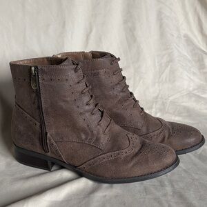 Adrienne Vittadini Brown Lace-Up Ankle Boots